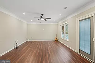 13200 Caroline Ct, Herndon, VA 20171 - Photo 16