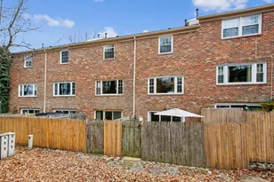 5818 Torington Dr, Springfield, VA 22152 - Photo 32