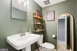 5818 Torington Dr, Springfield, VA 22152 - Photo 36