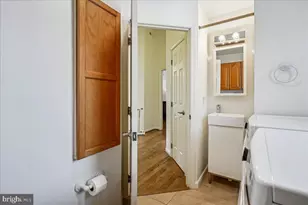 6215 Edison Dr, Alexandria, VA 22310 - Photo 56