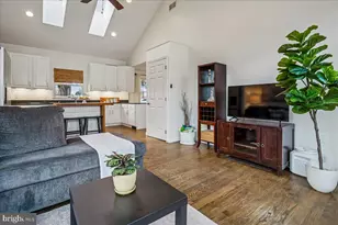 6215 Edison Dr, Alexandria, VA 22310 - Photo 32