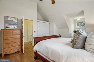 6215 Edison Dr, Alexandria, VA 22310 - Photo 40