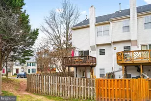 14200 Beddingfield Way, Centreville, VA 20121 - Photo 40