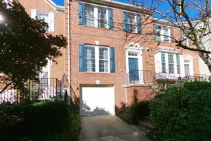 8118 Madrillon Springs Ln, Vienna, VA 22182 - Photo 2