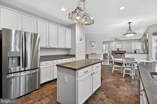 6403 Guard Mt Ct, Centreville, VA 20121 - Photo 16