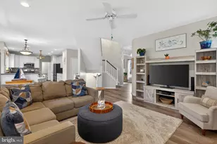 6403 Guard Mt Ct, Centreville, VA 20121 - Photo 12