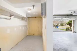 12413 Dorforth Dr, Fairfax, VA 22033 - Photo 60