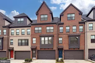 3849 Rainier Dr, Fairfax, VA 22033 - Photo 10