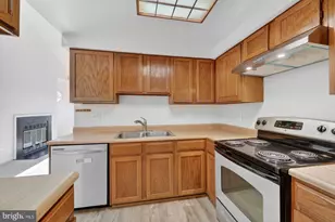 6903 Sandra Marie Cir, Alexandria, VA 22310 - Photo 8