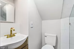 6735 Gouthier Rd, Falls Church, VA 22042 - Photo 16