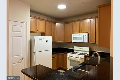 3840 Lightfoot Street #240, Chantilly, VA 20151 - Photo 4