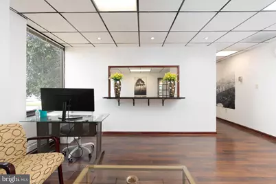8206 Leesburg Pike #201, Vienna, VA 22182 - Photo 4