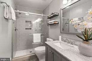 5716 Evergreen Knoll Ct, Alexandria, VA 22303 - Photo 16