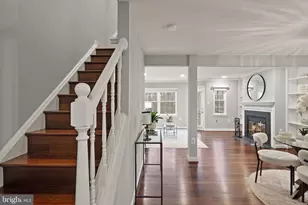 5716 Evergreen Knoll Ct, Alexandria, VA 22303 - Photo 2