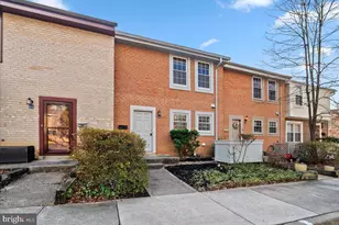 2146 Golf Course Dr, Reston, VA 20191 - Photo 26