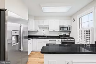 6725 W Wakefield Dr, Alexandria, VA 22307 - Photo 6