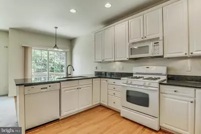 122 Shepherdson Lane NE, Vienna, VA 22180 - Photo 10