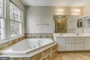 122 Shepherdson Ln NE, Vienna, VA 22180 - Photo 22