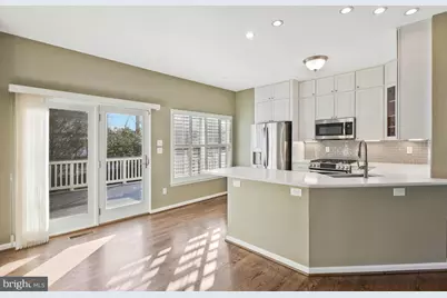 12025 Edgemere Circle, Reston, VA 20190 - Photo 8