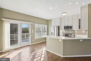 12025 Edgemere Cir, Reston, VA 20190 - Photo 8