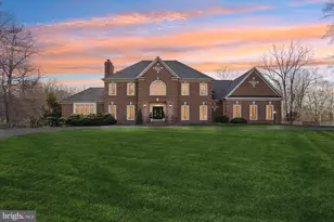 7480 Dunquin Ct, Clifton, VA 20124 - Photo 2