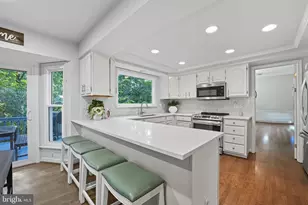 14367 N Slope St, Centreville, VA 20120 - Photo 4