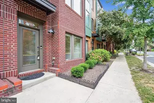 2988 Stella Blue Ln, Fairfax, VA 22031 - Photo 2