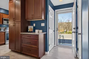 7207 Evanston Rd, Springfield, VA 22150 - Photo 4