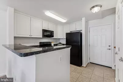 3810 Lightfoot Street #404, Chantilly, VA 20151 - Photo 6