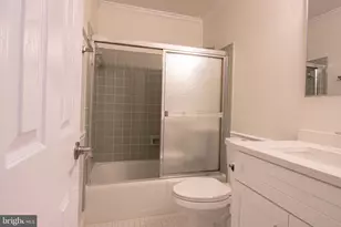 7885 Godolphin Dr, Springfield, VA 22153 - Photo 10