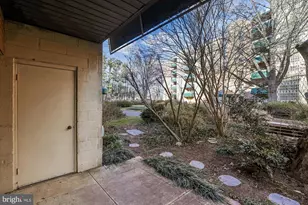 6147 Leesburg Pike, Falls Church, VA 22041 - Photo 18