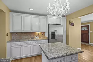 6816 Arlington Blvd, Falls Church, VA 22042 - Photo 12