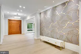 9604 Pembroke Pl, Vienna, VA 22182 - Photo 6