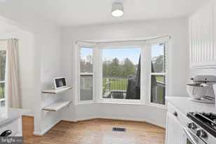 5734 Edgewater Oak Ct, Burke, VA 22015 - Photo 10