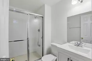 5734 Edgewater Oak Ct, Burke, VA 22015 - Photo 24