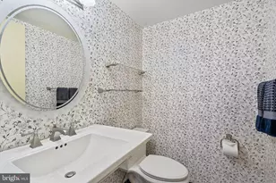 10518 Acacia Ln, Fairfax, VA 22032 - Photo 16