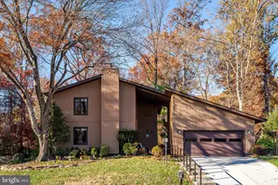 10518 Acacia Ln, Fairfax, VA 22032 - Photo 4