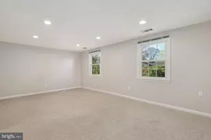 9530 Ashbourn Dr, Burke, VA 22015 - Photo 26