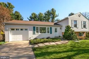 9530 Ashbourn Dr, Burke, VA 22015 - Photo 2