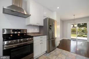 9530 Ashbourn Dr, Burke, VA 22015 - Photo 22