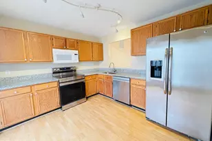 13918 Big Yankee Ln, Centreville, VA 20121 - Photo 6