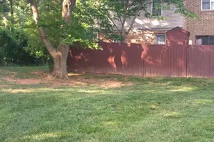 9626 Lindenbrook St, Fairfax, VA 22031 - Photo 8