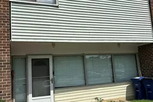 1218 Magnolia Ln, Herndon, VA 20170 - Photo 2