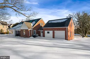 1688 Chain Bridge Rd, McLean, VA 22101 - Photo 4