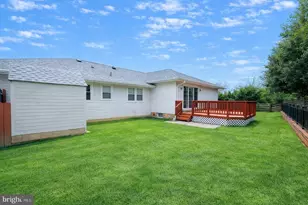 8100 Langbrook Rd, Springfield, VA 22152 - Photo 2