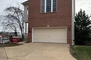 7156 Pennys Town Ct, Annandale, VA 22003 - Photo 2