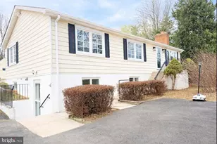 816 Utterback Store Rd, Great Falls, VA 22066 - Photo 1