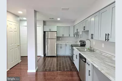 5903 Havener House Way, Centreville, VA 20120 - Photo 8