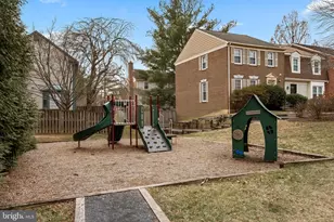 9637 Scotch Haven Dr, Vienna, VA 22181 - Photo 56