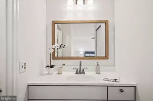 9637 Scotch Haven Dr, Vienna, VA 22181 - Photo 34